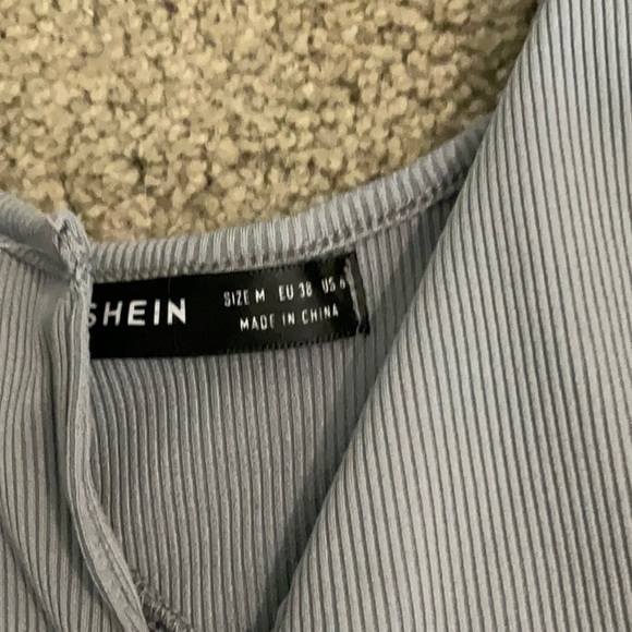 Set of 2 tanks Shein - Picture 3 of 3